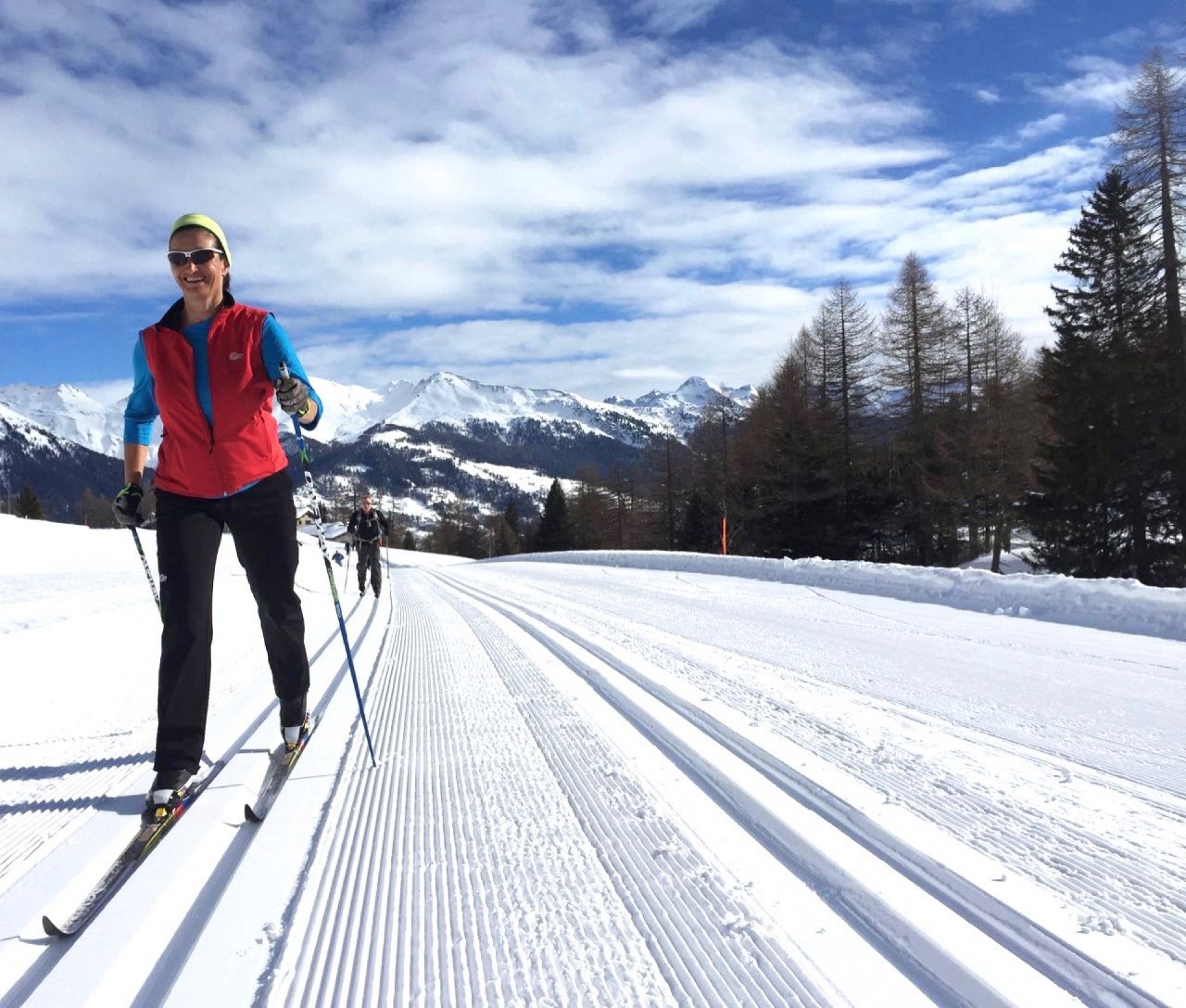 Ski outdoor. Лыжник. Кросс Кантри лыжи. Лыжники в повседневной жизни. Лыжник картинка.